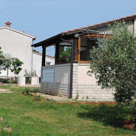Holiday Home Ana Pula Bagian luar foto