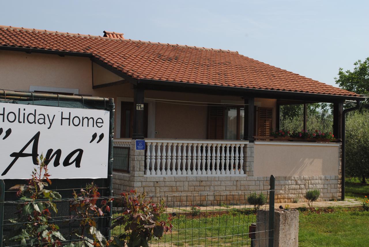Holiday Home Ana Pula Bagian luar foto
